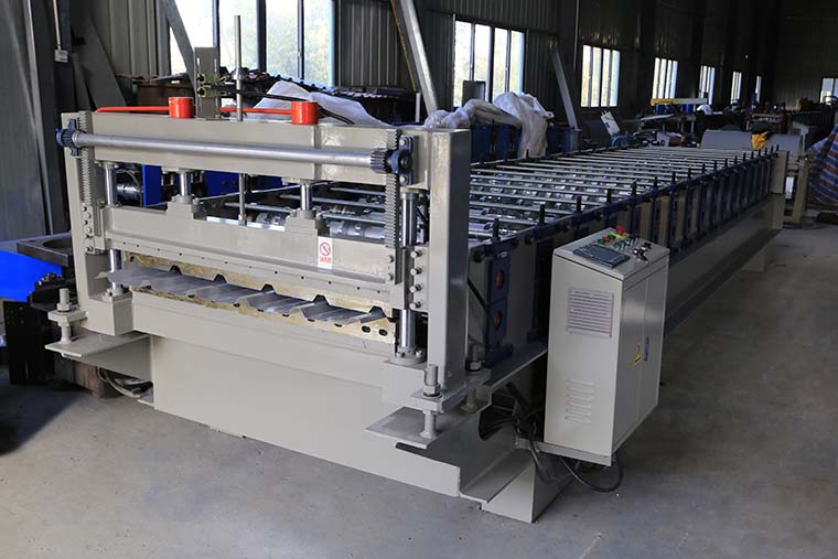 Roof Panel Roll Forming Machine