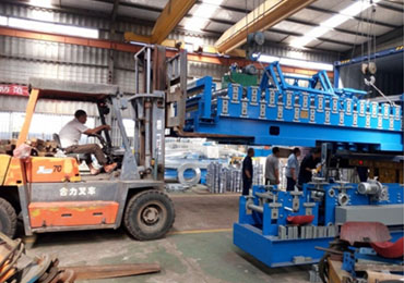 loading double layer roofing roll machine สำหรับลูกค้าชาวฟิลิปปินส์